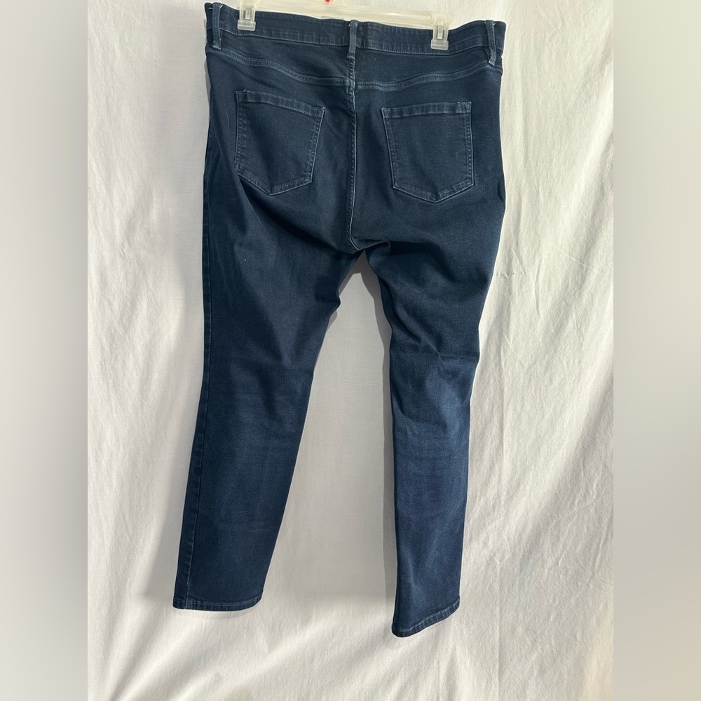 Liz Claiborne Women’s Size 16 Dark Wash Jeans – Elastic Waist Comfort Fit - Picture 3 of 5
